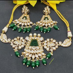 Green Kundan Necklace Earrings set